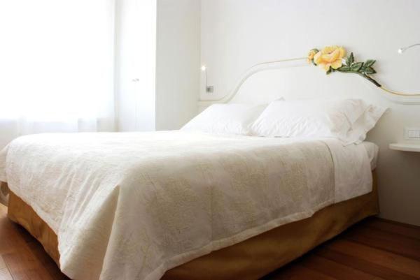 Locanda Mezzosale โกเนลยาโน ภายนอก รูปภาพ